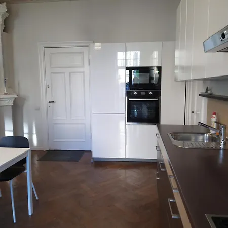 Julia Lacplesa Apartments Riga Room photo